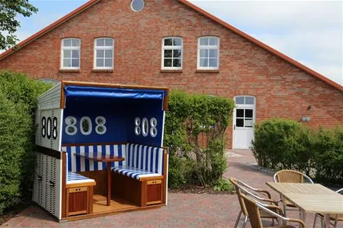 camping-am-deich-nordsee-krummhrnupleward-tkzb8