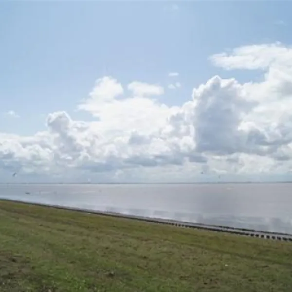 camping-am-deich-nordsee-krummhrnupleward-v6luy