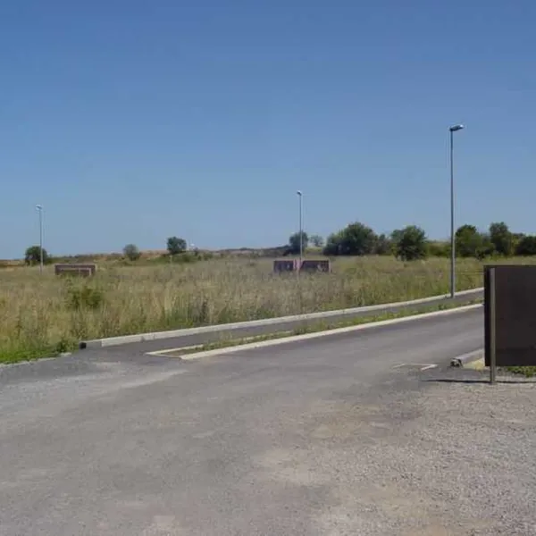 camping-le-pin-parasol-st-thibery-elisv