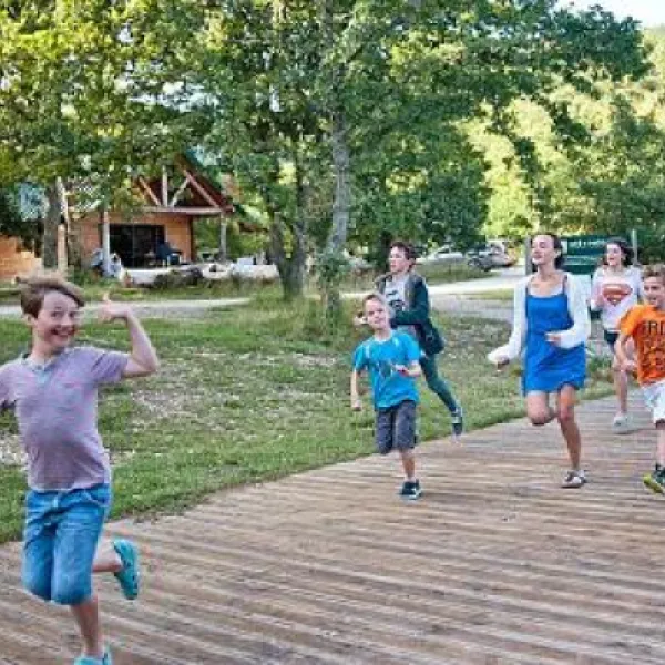 camping-huttopia-dieulefit-drme-0joar