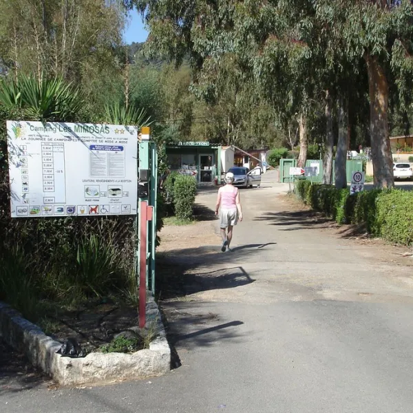 camping-les-mimosas-ajaccio-gyk84