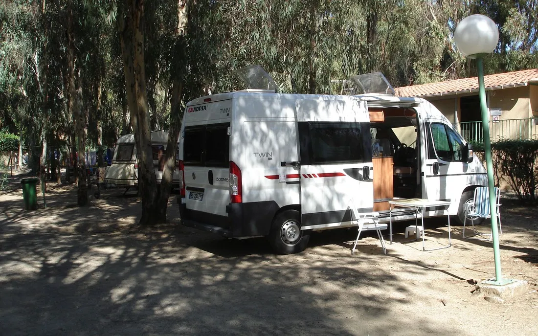 camping-les-mimosas-ajaccio-zlzem