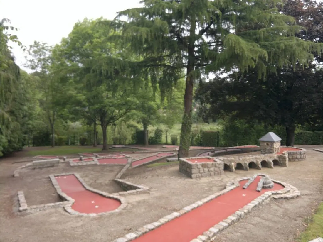 camping-municipal-le-sans-souci-fresnay-sur-sarthe-wkdsh