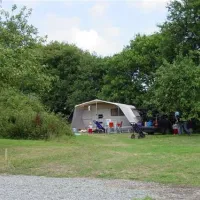 camping-aire-naturelle-le-coq-hardi-hengoat-dwnjg