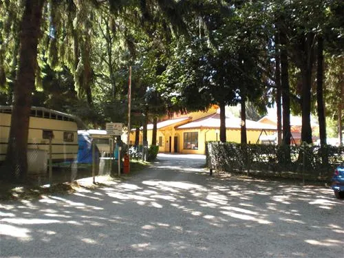camping-lido-toce-fondotoceferiolo-vw4fv