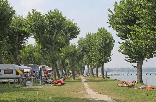 campeggio-san-francesco-desenzano-del-garda-hhoux