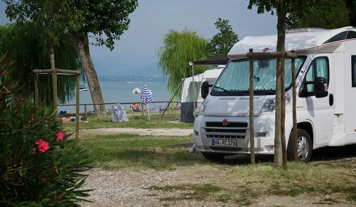 campeggio-san-francesco-desenzano-del-garda-kbnw8