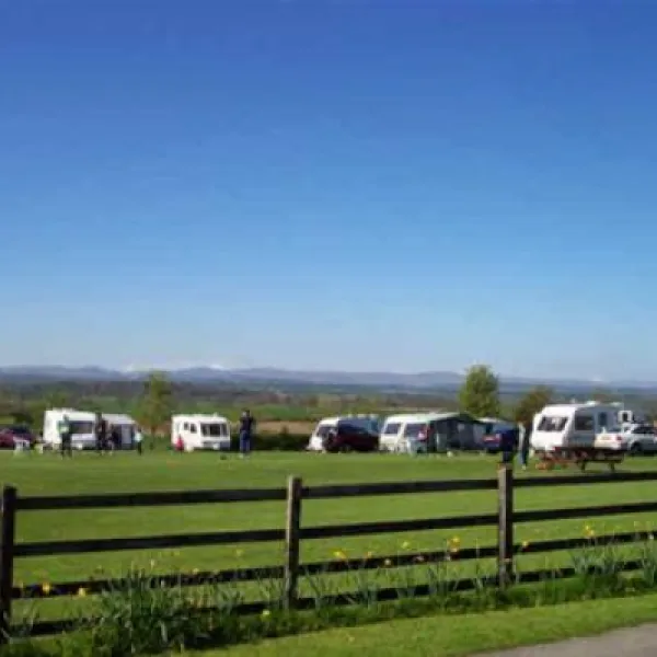 low-moor-caravan-camping-park-penrithcumbria-yqzsu