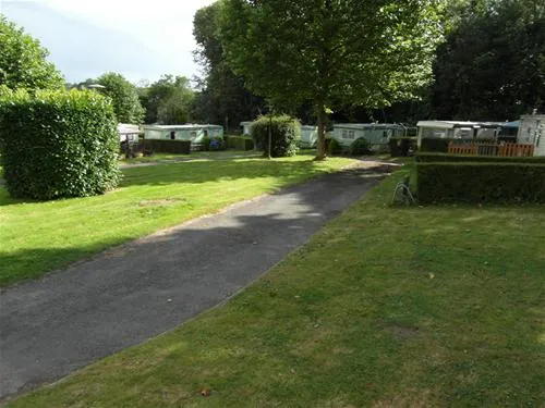 camping-municipal-de-la-hallerais-taden-51oeb
