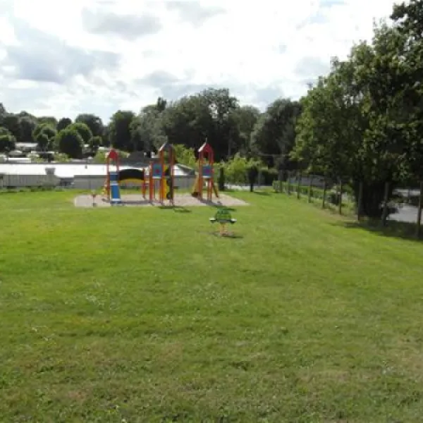 camping-municipal-de-la-hallerais-taden-i2ot2