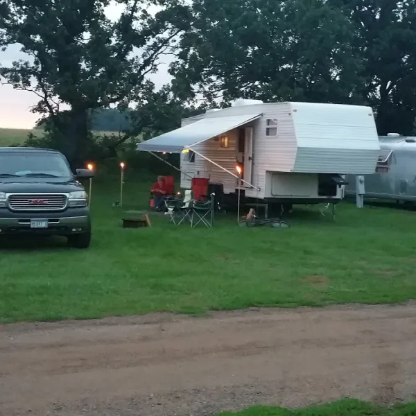 country-camping-tent-rv-park-on-the-rum-river-isanti-gjwb5
