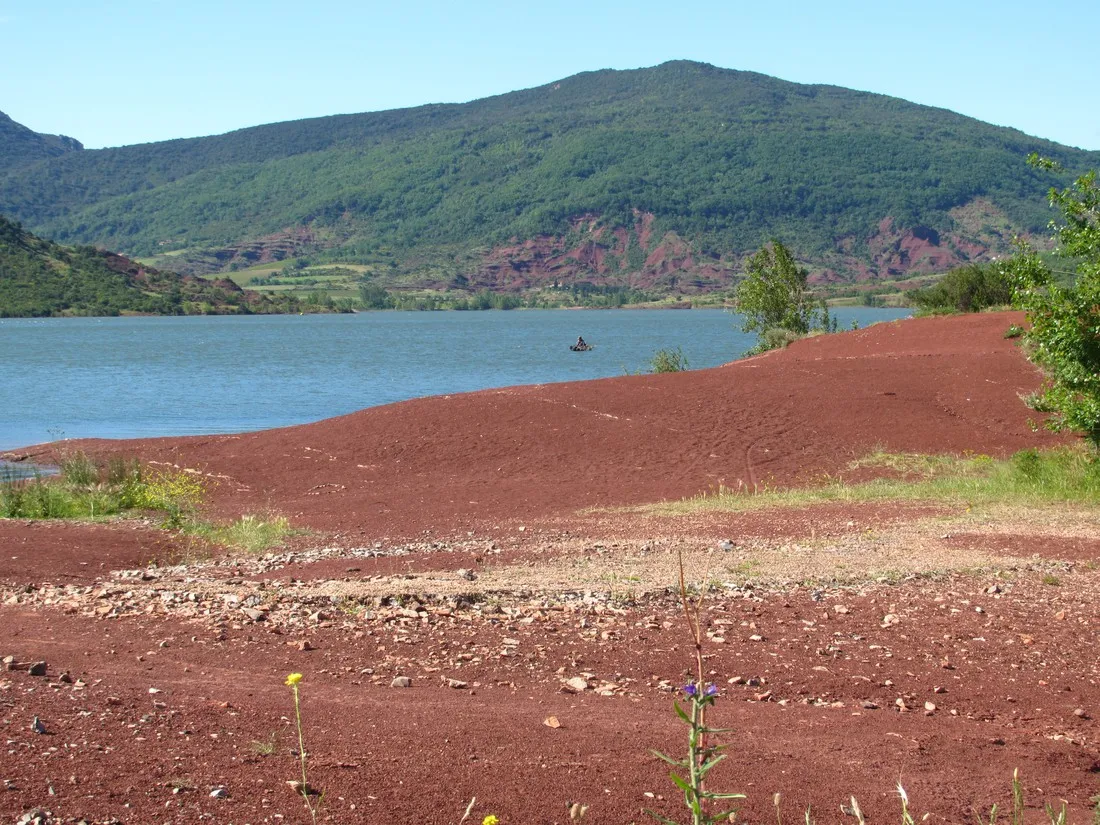 municipal-les-vailhes-lodeve-r7ytx