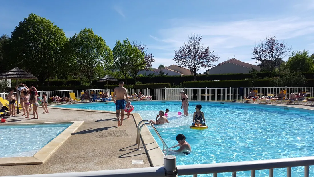 le-nauzan-plage-vaux-sur-mer-charente-xjrvz