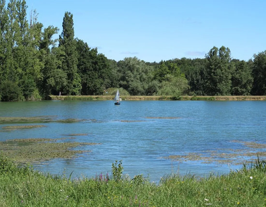 lac-de-veronne-monpazier-dordogne-pwwmz
