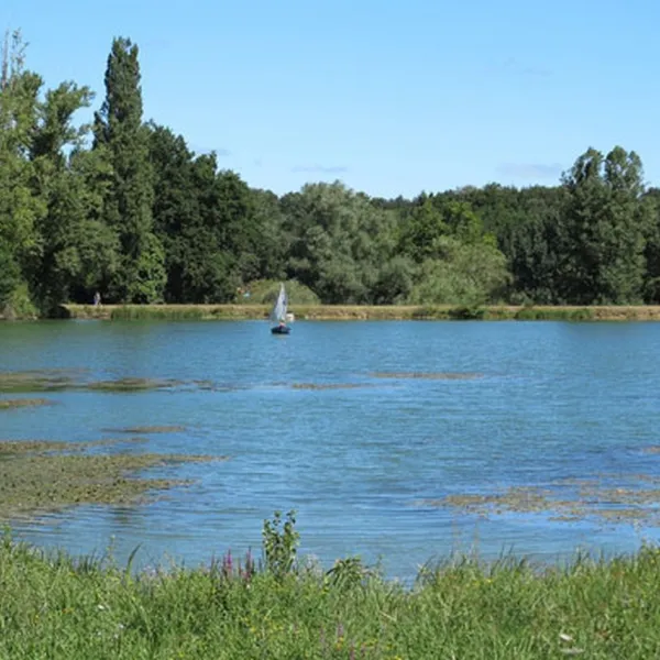 lac-de-veronne-monpazier-dordogne-pwwmz