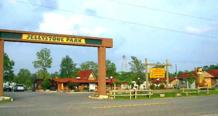 jellystone-niagara-falls-niagara-falls-lq3ce
