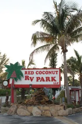 red-coconut-rv-park-ft-myers-beach-zbuta