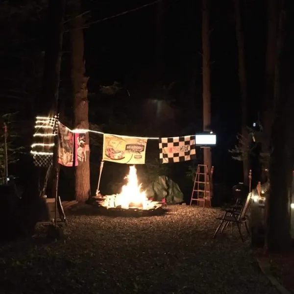 white-pines-campsites-barkhamsted-0sn2x