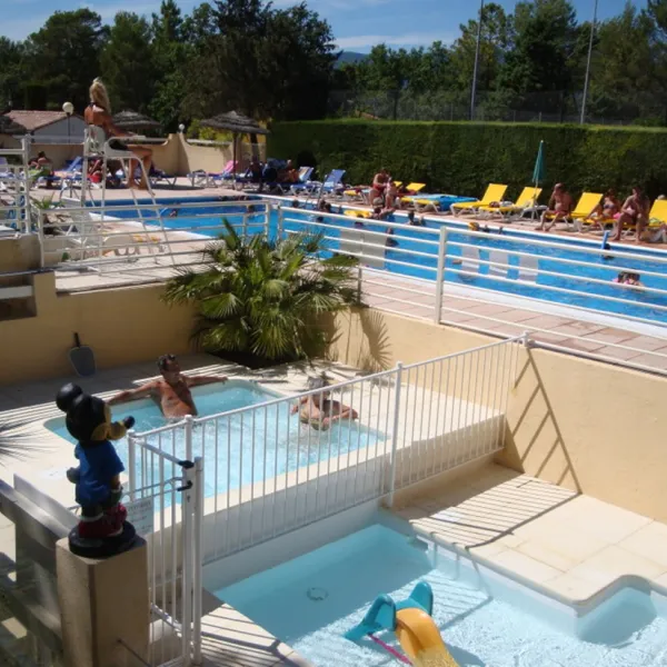 le-parc-st-paul-en-foret-pt4o1