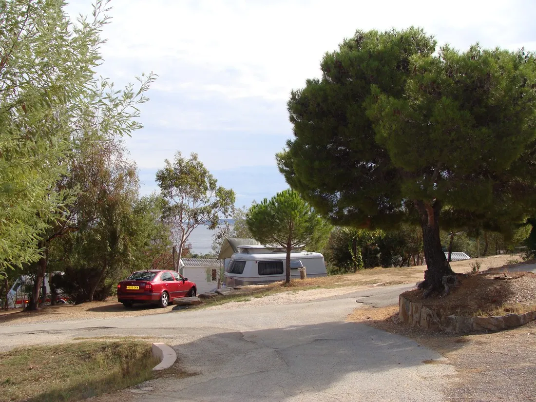 parc-camping-de-pramousquier-le-lavandou-var-lczcu