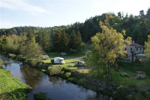 camping-pont-de-braye-chastanier-h9y6a