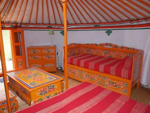 camping-pont-de-braye-chastanier-pahoe