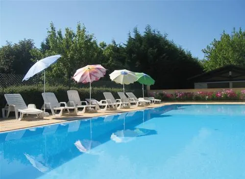 flower-camping-le-temps-de-vivre-salignaceyvigues-aabyt