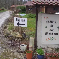 camping-du-basmeygnaud-valeuil-e54l4