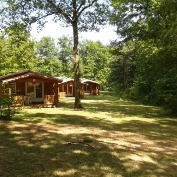 centre-naturiste-le-fiscalou-puycelsi-ukvut