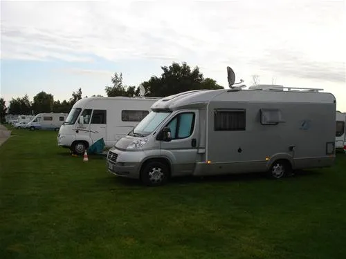rheincamping-meerbusch-meerbusch-langstkierst-v2lgq