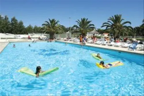 camping-les-salisses-vias-plage-hvyd7