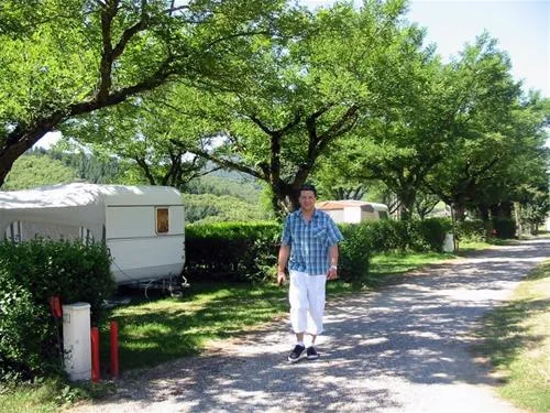 camping-municipal-de-cabanes-labastide-rouairoux-9edoz