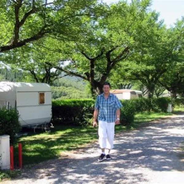 camping-municipal-de-cabanes-labastide-rouairoux-9edoz