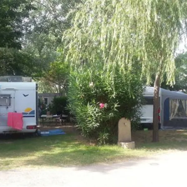camping-abri-de-camargue-le-grau-du-roi-1mwri