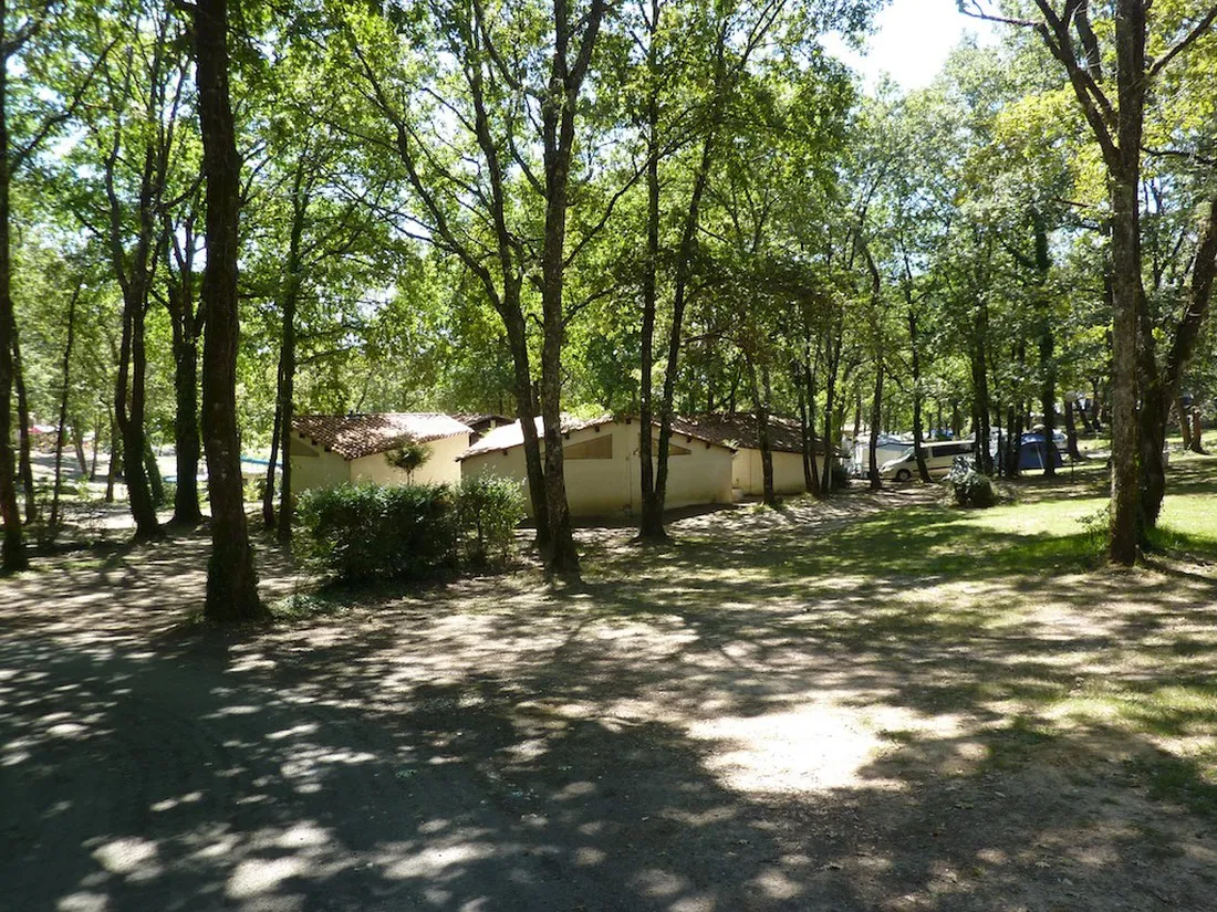 camping-orpheo-negro-douville-ysgfc