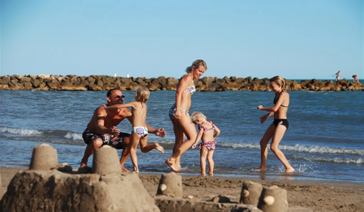 yelloh-village-club-farret-vias-plage-apcdv