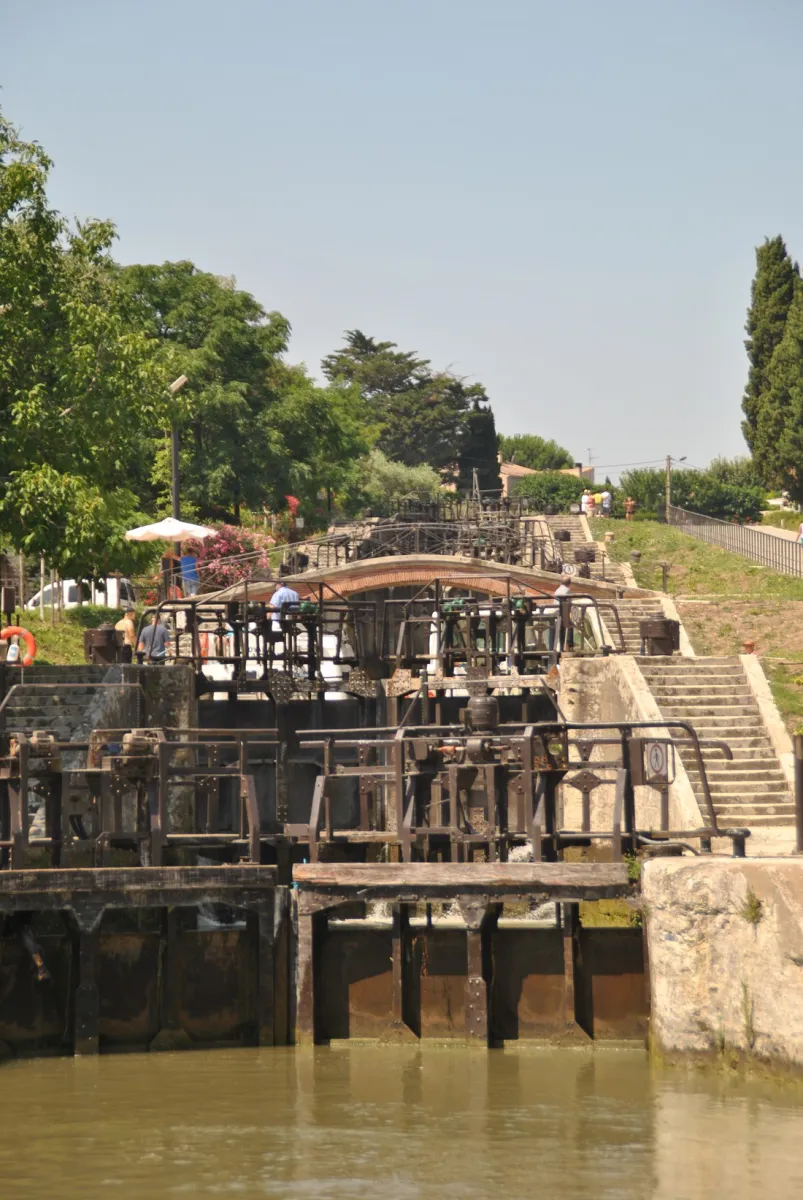 camping-les-berges-du-canal-villeneuve-les-bziers-wkgw4