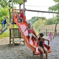 camping-au-ptit-bonheur-peyrillac-etppe