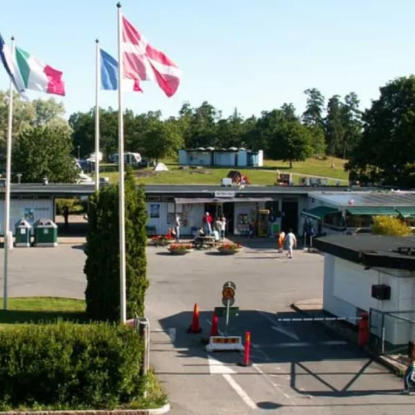 bredng-camping-stockholm-skrholmen-c3blh