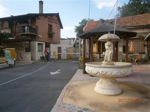 camping-paris-beau-village-villiers-sur-orge-0naow