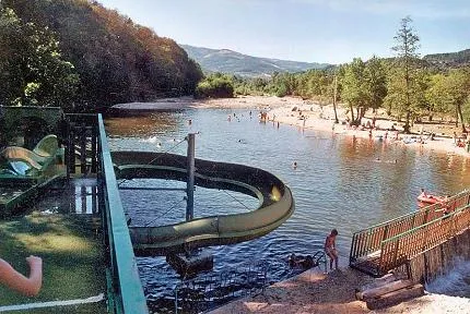 camping-le-soleil-rouge-ardche-waqzn