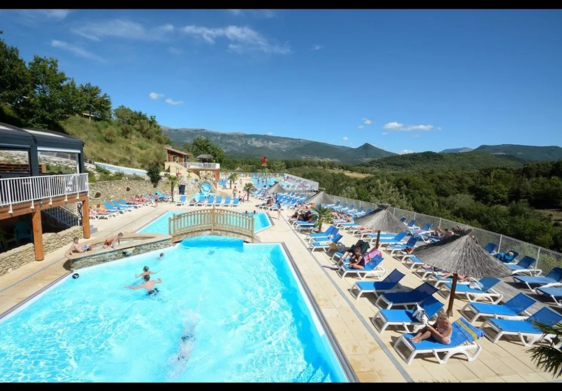 yelloh-village-les-bois-du-chatelas-bourdeaux-drome-l3dz3