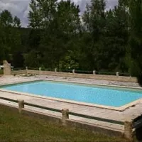 le-verdoyant-thenon-dordogne-u9jvb