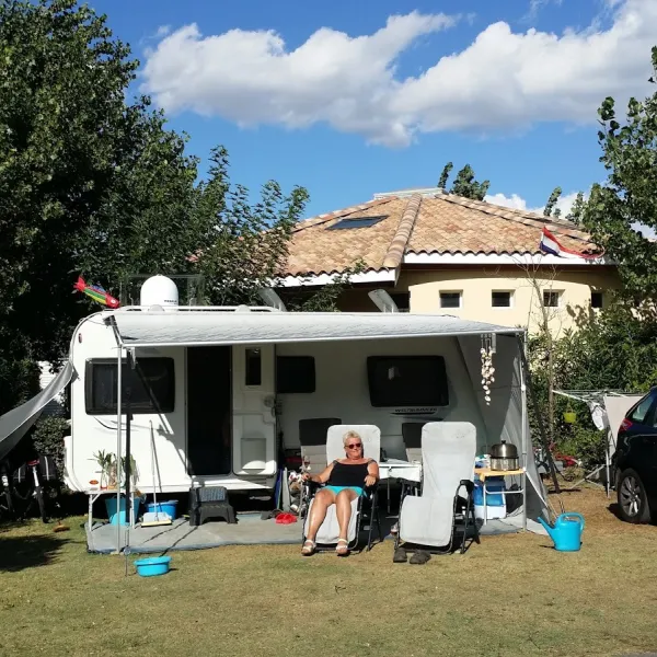 camping-le-phare-ouest-serignan-f4bmb