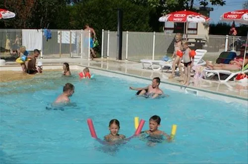 camping-des-alouettes-cognac-la-foret-k8uqb