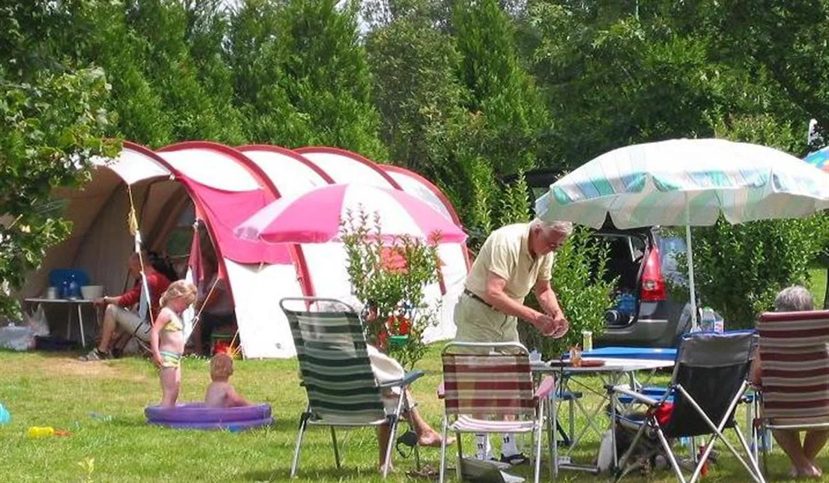 camping-des-alouettes-cognac-la-foret-t0mjo
