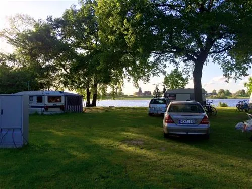 camping-land-an-der-elbe-bei-hamburg-stove-bei-drage-ehpll