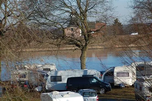 camping-land-an-der-elbe-bei-hamburg-stove-bei-drage-gnphd