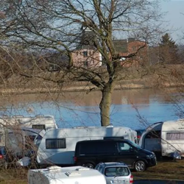 camping-land-an-der-elbe-bei-hamburg-stove-bei-drage-gnphd