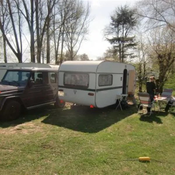 camping-land-an-der-elbe-bei-hamburg-stove-bei-drage-ttxhm